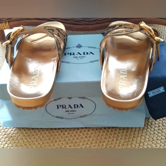Prada mule/ slide leopard leather sandals - Picture 2 of 6